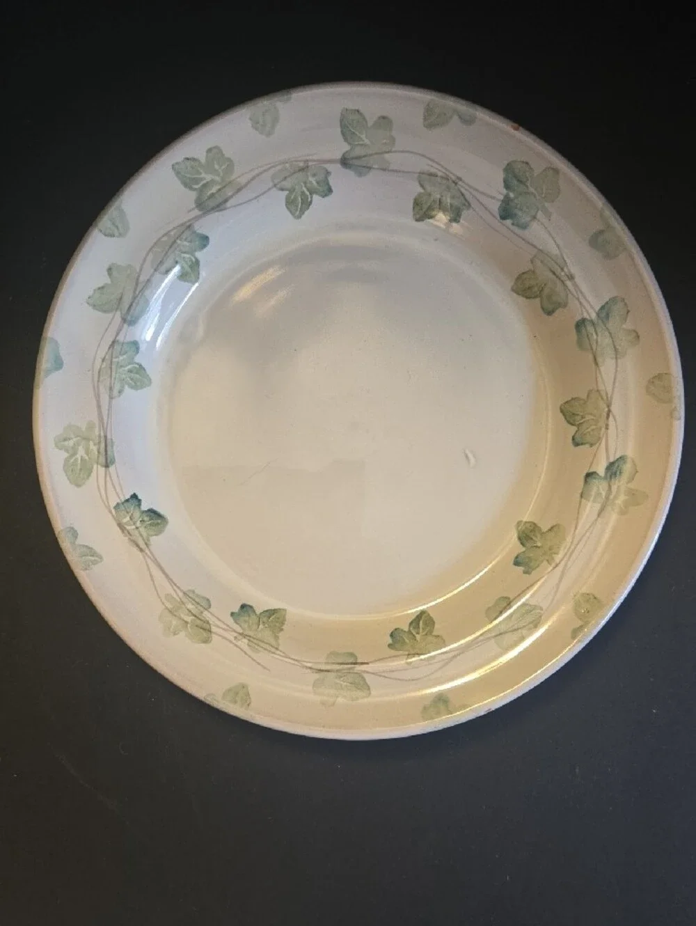 Hand Painted Ivy Leaf Ceramic Dinner Plate - Soft Green Made In Italy